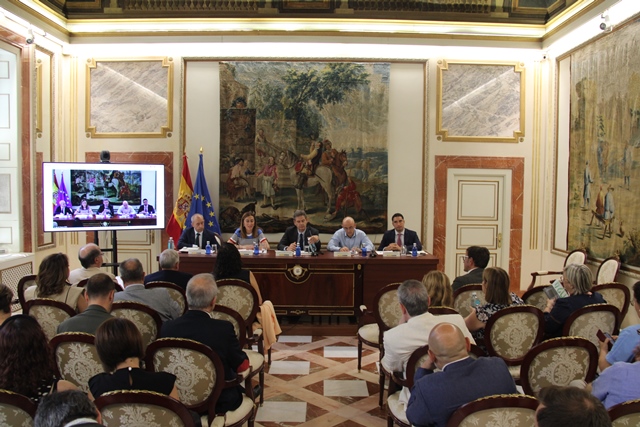 La directora del CEPC y el director del Institut d’Estudis de l’Autogovern clausuran el XIV Máster Universitario en Derecho Constitucional