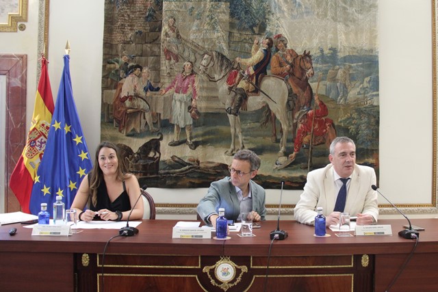 La directora del CEPC y el director del Institut d’Estudis de l’Autogovern clausuran el XIV Máster Universitario en Derecho Constitucional