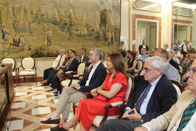 La directora del CEPC y el director del Institut d’Estudis de l’Autogovern clausuran el XIV Máster Universitario en Derecho Constitucional