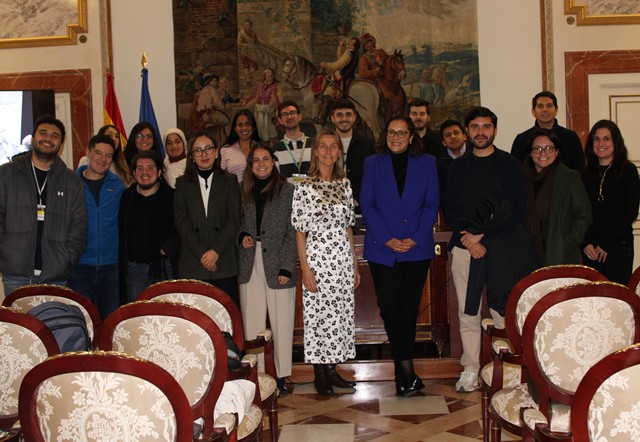 Conferencia inaugural Módulo III 'La forma del poder'. Laura Díez Bueso