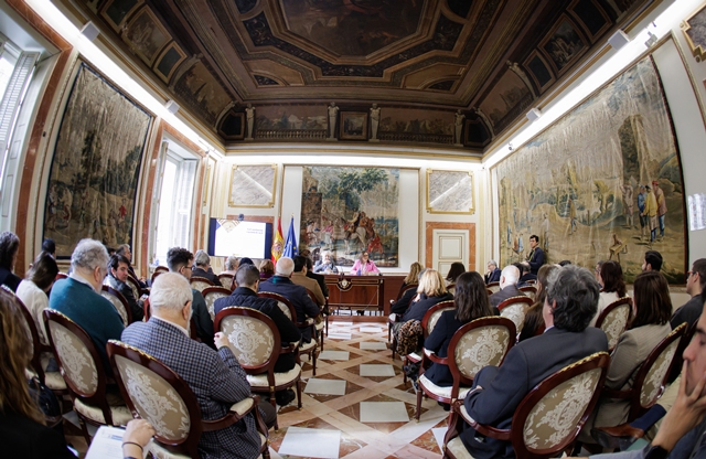 La Constitución española de 1978. Estabilidad, longevidad y continuidad constitucional. Logros y retos pendientes