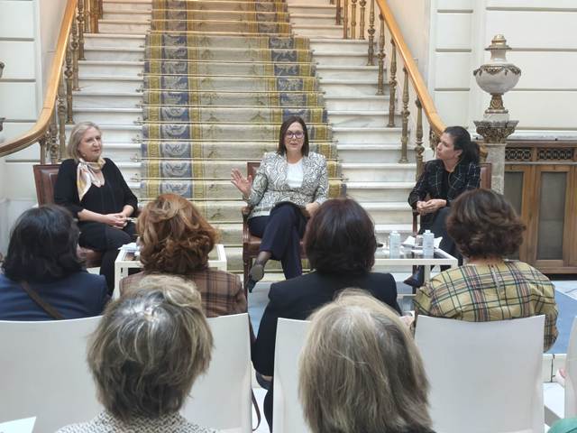 La directora del CEPC participa en el encuentro ‘Mujeres en defensa de la Democracia’ en la Fiscalía General del Estado