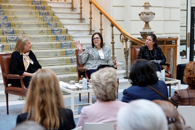 La directora del CEPC participa en el encuentro ‘Mujeres en defensa de la Democracia’ en la Fiscalía General del Estado