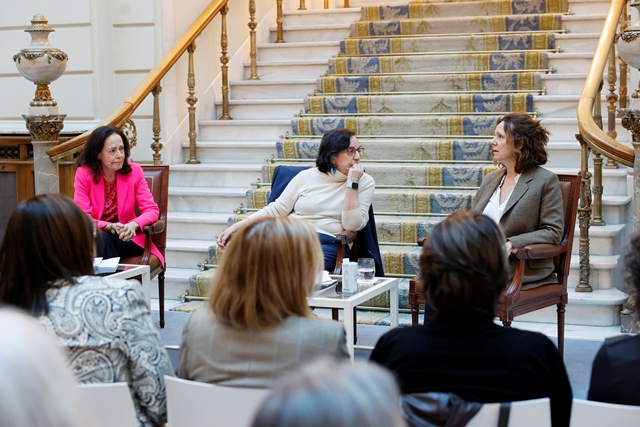 La directora del CEPC participa en el encuentro ‘Mujeres en defensa de la Democracia’ en la Fiscalía General del Estado