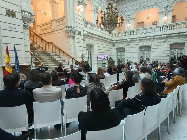 La directora del CEPC participa en el encuentro ‘Mujeres en defensa de la Democracia’ en la Fiscalía General del Estado